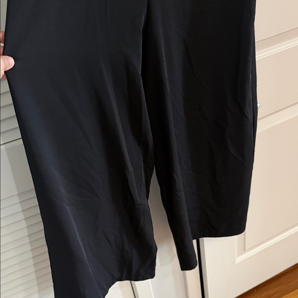 Elegant Black Sleeveless Wide Leg Jumpsuit - Picture 2 of 9